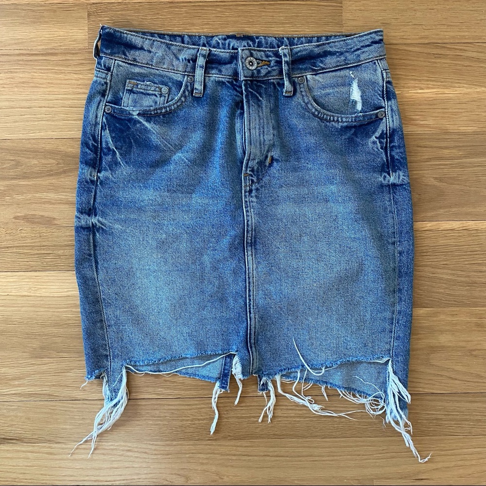 Distressed Denim Skirt Medium Wash Size 2-4